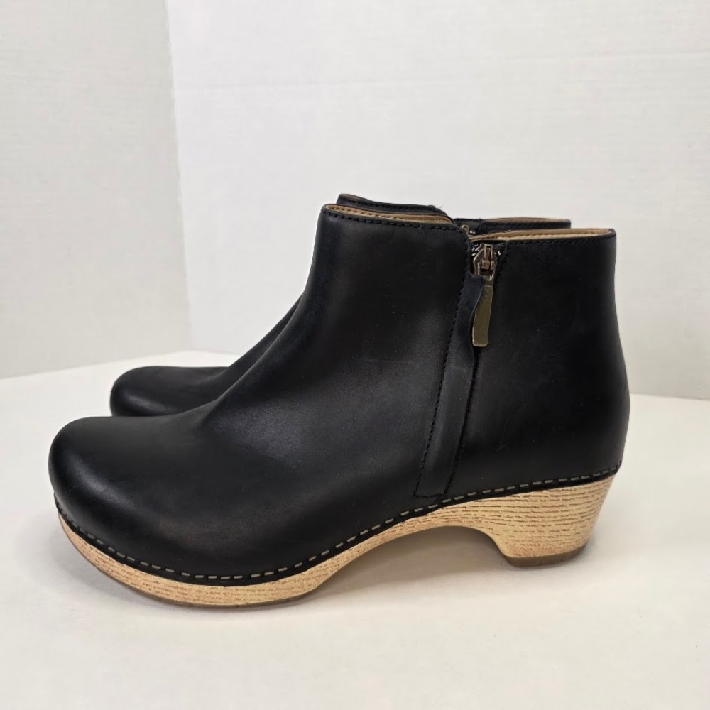Dansko Women's 41 Ankle Boots Black Leather Lizanne Clog Heel Side Zip Booties - Picture 2 of 12